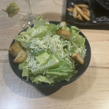 Chronicle Pub & Grill - Cesar salad - Cocktail Bars Near Me - Oshawa, Ontario