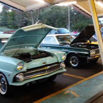 Blue Top Drive In - Burgers Near Me - Highland, Indiana