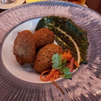 Tiffins Restaurant - Spiced Chickpea Falafel w/mint pistachio pesto - New American Near Me - Lake Buena Vista, Florida Tiffins Restaurant - Spiced Chickpea Falafel w/mint pistachio pesto - New American Near Me - Lake Buena Vista, Florida