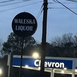 Waleska Liquor