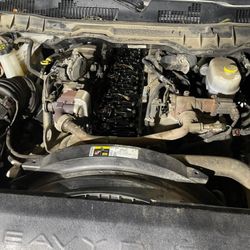 DTS Automotive - A quick head gasket job on a Cummins.