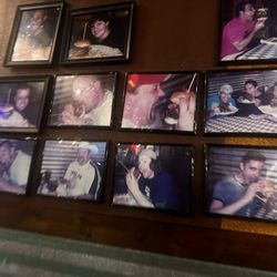 RG Burgers & Grill - Cringy photos everywhere
