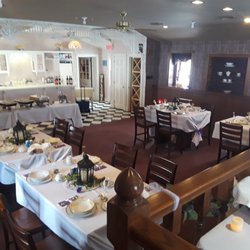 Ridgewood Winery on Daffodil Hill Farm - Great Room wedding reception
