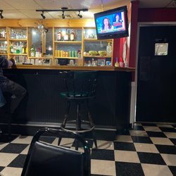 Betty's Pub & Chinese Restaurant - Bar