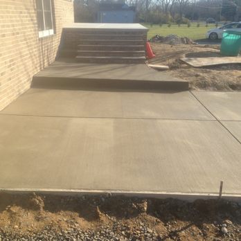 Affordable Concrete - steps and raised patio - Masonry/Concrete Near Me
