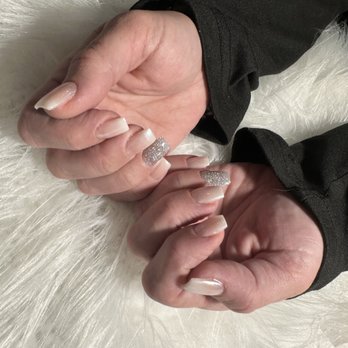 Bonjour Nails & Spa - Nail Salons Near Me - Seattle, Washington Bonjour Nails & Spa - Nail Salons Near Me - Seattle, Washington