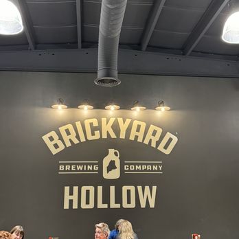 Brickyard Hollow Brewing - Pizza Near Me - New Gloucester, Maine