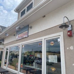 Quincho's - The front