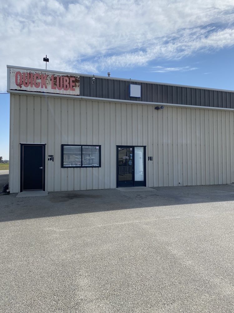 SHAFTER EXPRESS OIL SERVICE Updated September 2024 102 S Beech Ave