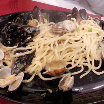 La Pasta Fresca - Linguine clams - Pizza Near Me - Lisbon, 11 La Pasta Fresca - Linguine clams - Pizza Near Me - Lisbon, 11