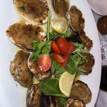 Le Sorelle Restaurant - Baked clams - Italian Near Me - Delray Beach, Florida Le Sorelle Restaurant - Baked clams - Italian Near Me - Delray Beach, Florida