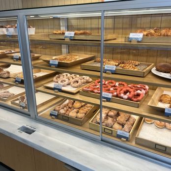 Paris Baguette - Bakeries Near Me - Midvale, Utah