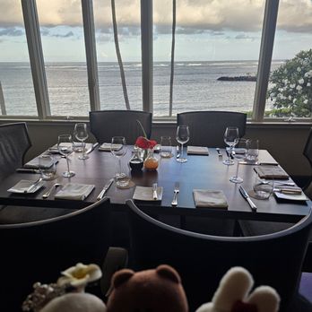 Alan Wongs Kahala - What a view! - Hawaiian Near Me - Honolulu, Hawaii Alan Wongs Kahala - What a view! - Hawaiian Near Me - Honolulu, Hawaii