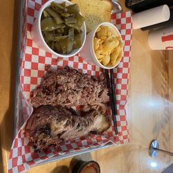 Papa Buck's BBQ - Pulled Pork, Beef Brisket, Green Beans - 6 oz., Mac N Cheese - 6 oz.