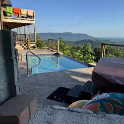 Integrity Pools - Infinity Pool on top of mountain built for Chris Bruce Construction