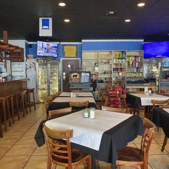 Los Tanitos - Dining area - Argentine Near Me - Miami, Florida