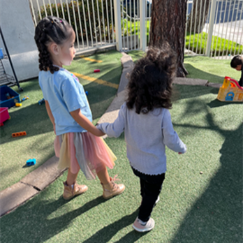 Carousel Montessori Preschool - Making friends! - Preschools Near Me - Camarillo, California Carousel Montessori Preschool - Making friends! - Preschools Near Me - Camarillo, California