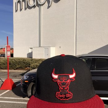 Macy's - Outside - Department Stores Near Me - Valley Stream, New York