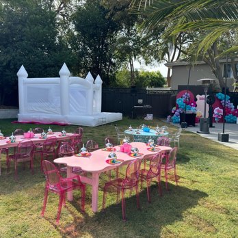 Party On A Cloud Sf - Kids tables and chairs - Bounce House Rentals Near Me Party On A Cloud Sf - Kids tables and chairs - Bounce House Rentals Near Me