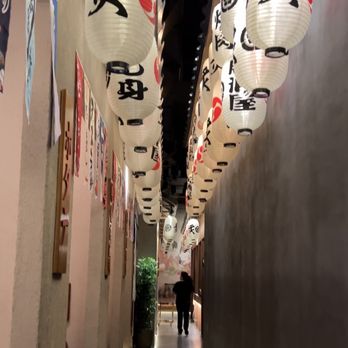 Hiyake Omakase - Interior - Japanese Near Me - New York, New York