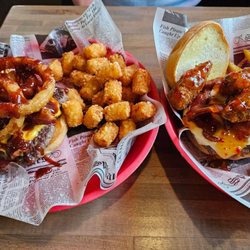 HP- Pub & Grub - Midwest Burger and Popper Burger. Yowzah!!