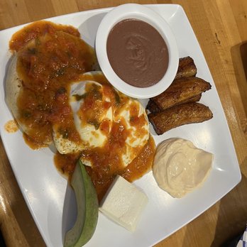 Loroco Bistro - Salvadoran Near Me - Whittier, California