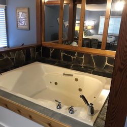 The Guest House Inn - Jacuzzi.