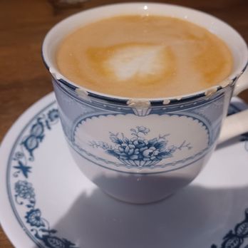 maman - Coffee was served in a badly chipped cup - Breakfast & Brunch Near Me - Bethesda, Maryland