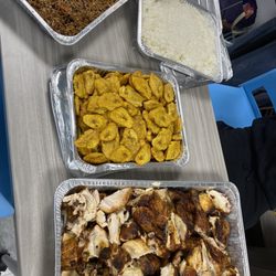 Los Chris Dominican Restaurant - Chicken, tostones, Moro (rice and beans) white rice