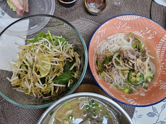 Pho Saigon by null
