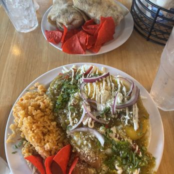 Cafe de la Abuela - Huevos Rancheros, California Burrito - Cafes Near Me - San Fernando, California Cafe de la Abuela - Huevos Rancheros, California Burrito - Cafes Near Me - San Fernando, California