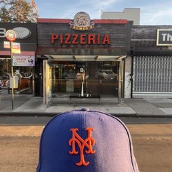 Romeo's Pizza - Outside