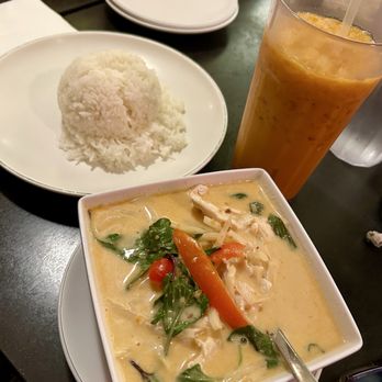Season Thai Cuisine - Red curry with chicken, white rice and Thai iced tea - Thai Near Me - Burbank, California