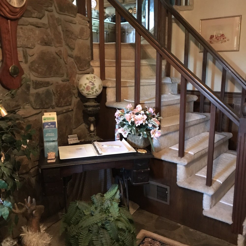 Hidden Valley Bed & Breakfast - The entrance - Bed & Breakfast Near Me - Hiawassee, Georgia Hidden Valley Bed & Breakfast - The entrance - Bed & Breakfast Near Me - Hiawassee, Georgia
