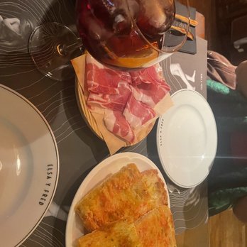 Elsa y Fred - Jamon! - Tapas/Small Plates Near Me - Barcelona, B