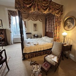 Kids room.