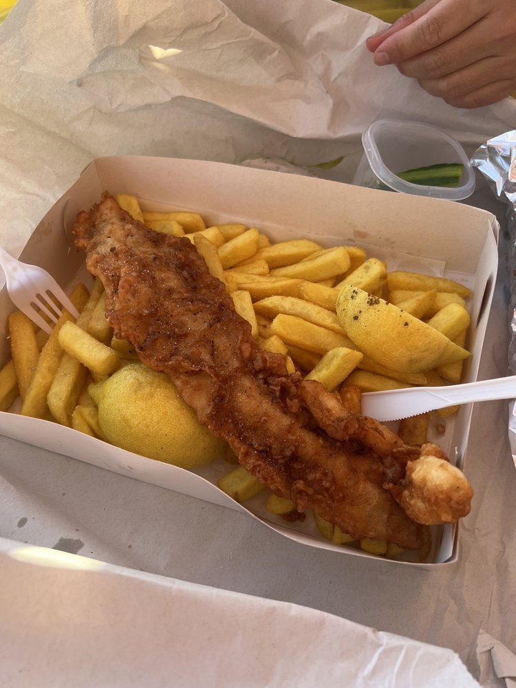 BLACK ROCK FISH & CHIPPERY Updated January 2025 27 Bluff Rd, Black