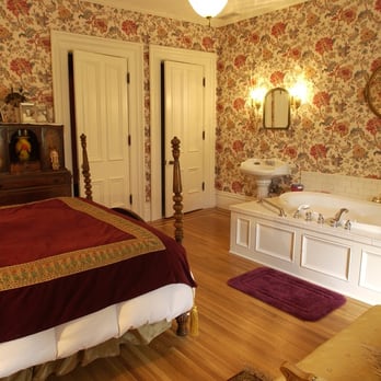 Moondance Inn - Hotels Near Me - Red Wing, Minnesota Moondance Inn - Hotels Near Me - Red Wing, Minnesota