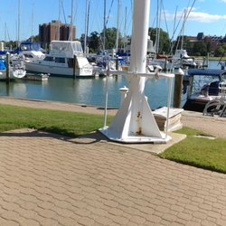 Hampton Yacht Club