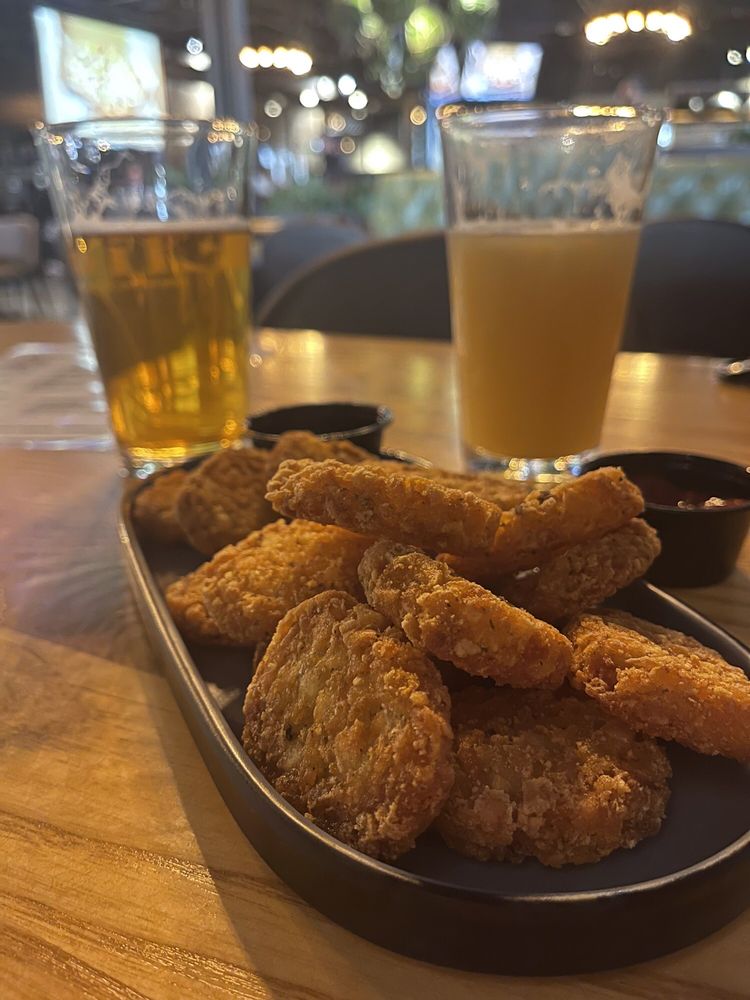 ELICIT BREWING Updated April 2024 14 Photos & 14 Reviews 111