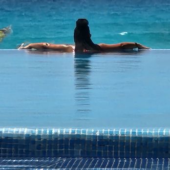 Live Aqua Resort - Pool - Resorts Near Me - Cancún, ROO