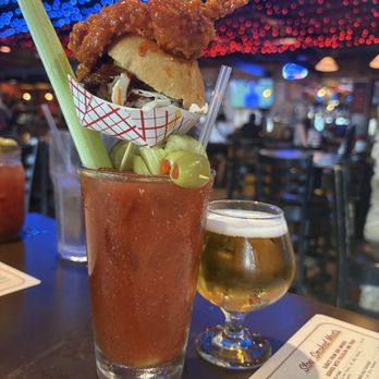 Jake Melnick's Corner Tap - Sports Bars Near Me - Chicago, Illinois