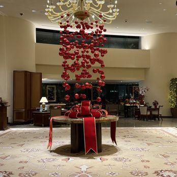香港港麗酒店 - Lobby entrance - Hotels Near Me - Hong Kong, HK