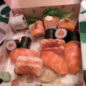 Salon de Sushi - My partner got the salmon complete roll! - Sushi Bars Near Me - South Melbourne, VIC