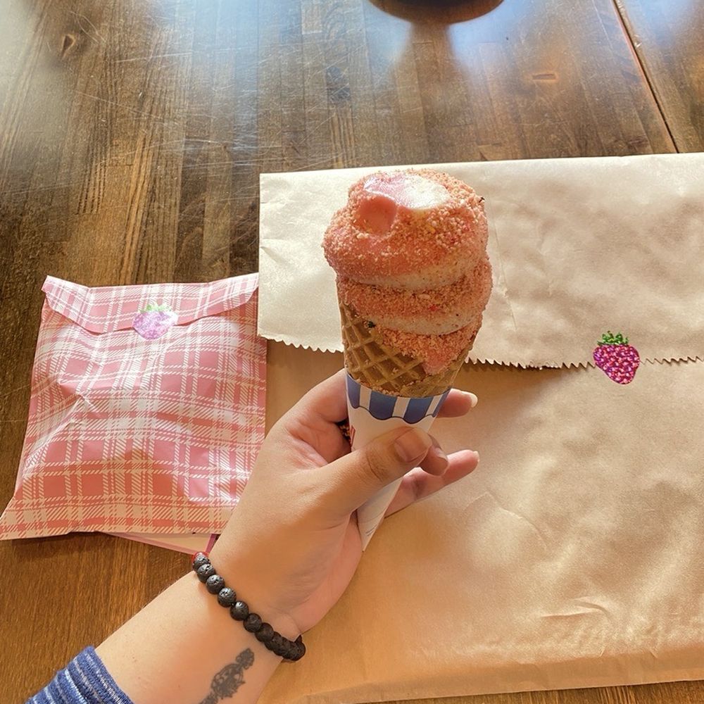 Zuckercreme - Strawberry shortcake ice cream and goodies - Themed Cafes Near Me - Portland, Oregon Zuckercreme - Strawberry shortcake ice cream and goodies - Themed Cafes Near Me - Portland, Oregon