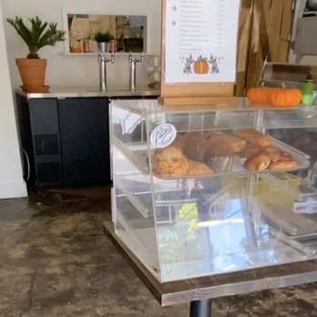 Banjo Coffee - Coffee & Tea Near Me - Avondale Estates, Georgia