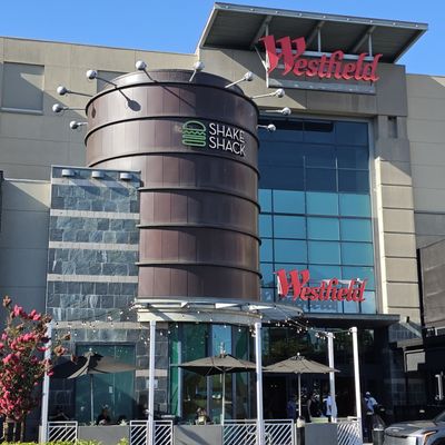 Shake Shack Westfield Oakridge by null