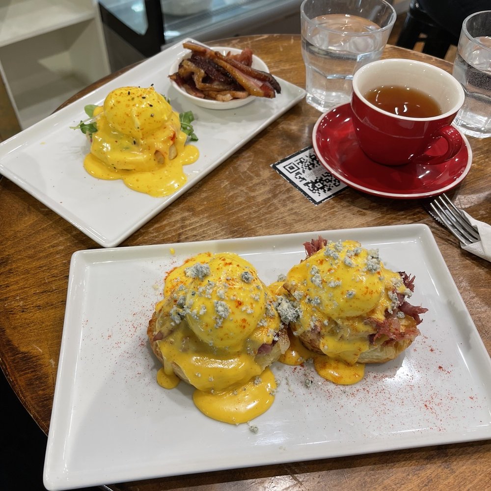 Greenhorn Cafe - Salmon and Ham hock Benny's - Cafes Near Me - Vancouver, British Columbia Greenhorn Cafe - Salmon and Ham hock Benny's - Cafes Near Me - Vancouver, British Columbia