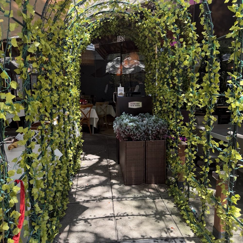 Luca Turci - Walkway leading into establishment - Italian Near Me - Winter Park, Florida Luca Turci - Walkway leading into establishment - Italian Near Me - Winter Park, Florida