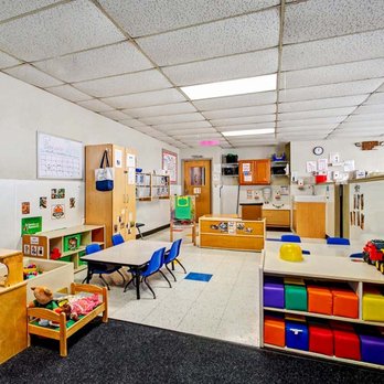 River Road KinderCare - Preschools Near Me - Naperville, Illinois